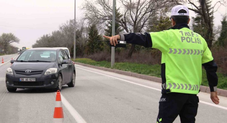 Konya polisinden bayram tatili yolundaki sürücülere uyarı