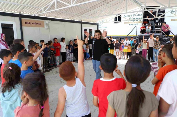 Konya Konteyner Kentte bayram öncesi çocuklar ve aileler unutulmadı