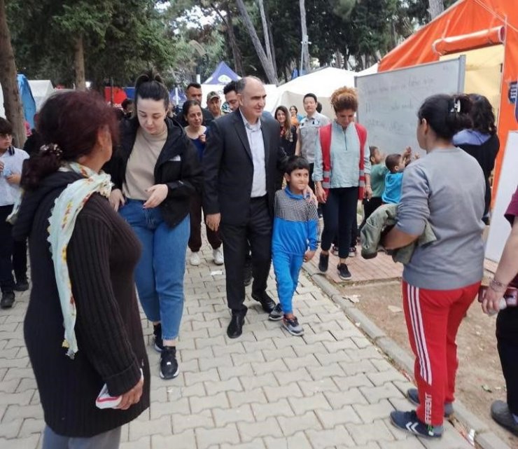 Vali Özkan Ramazan Bayramı’nı Hatay’da geçirdi