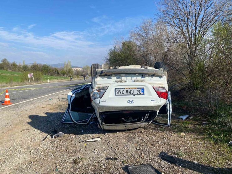 Konya’da otomobil takla attı: 1 ölü, 2 yaralı