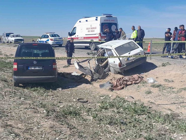 Konya’da hafif ticari araç ile otomobil çarpıştı: 5 ölü, 2 yaralı