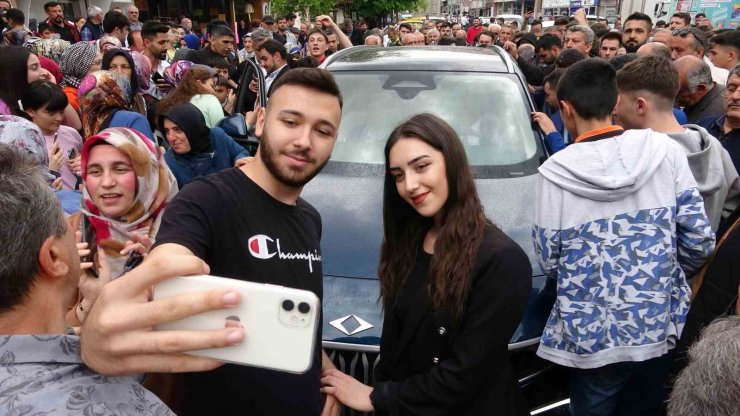 Niksar’a gelen Toog’a vatandaşlardan yoğun ilgi