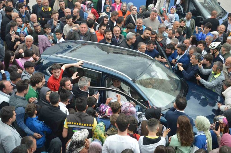 Niksar’a gelen Toog’a vatandaşlardan yoğun ilgi