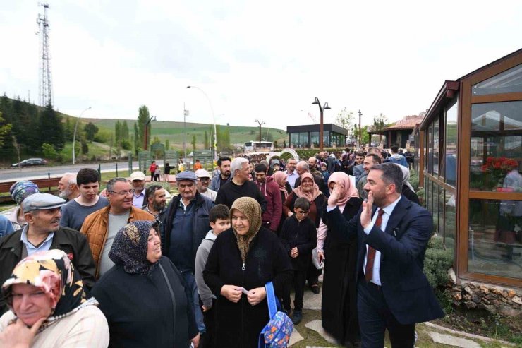 Pursaklar’da 2.Geleneksel Ata Tohumu sebze fidesi dağıtımı