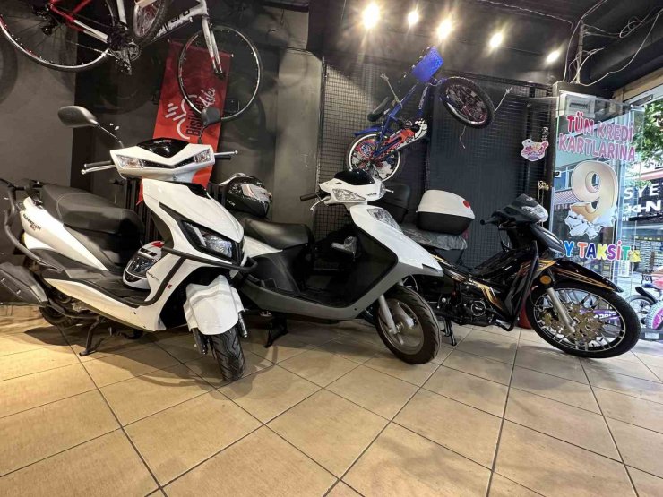 B sınıfı ehliyete dâhil edilen 125 cc motorların satışları 2 kat arttı