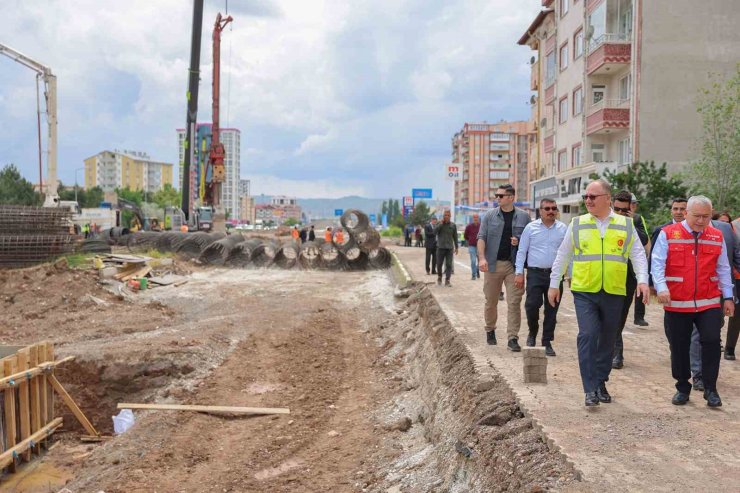 Vali Şimşek: “Tamamlandığında konforlu ve güvenli bir trafik akışı sağlanacak”