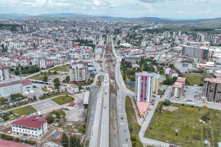 Vali Şimşek: “Tamamlandığında konforlu ve güvenli bir trafik akışı sağlanacak”