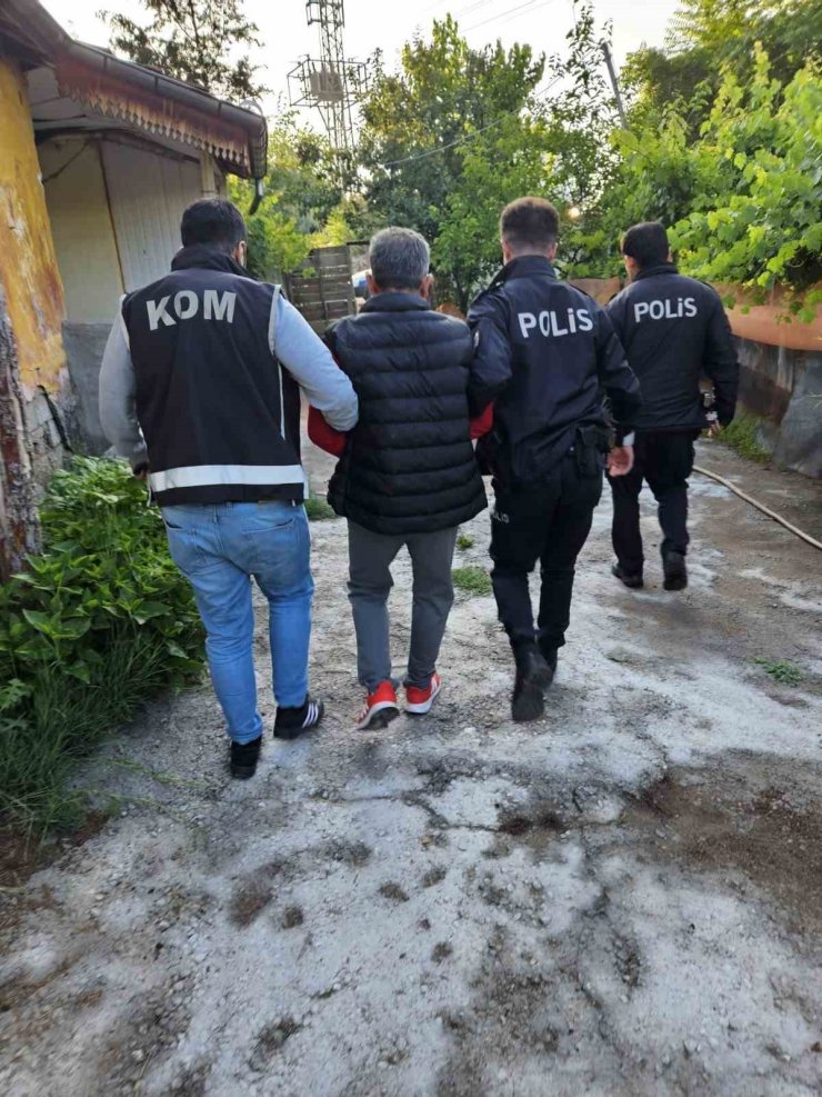 Aksaray polisinden “Firari” operasyonu: 8 tutuklama