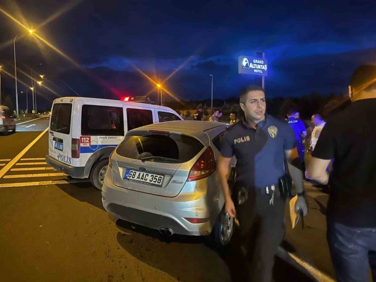 Aksaray’da hareketli dakikalar, şüpheliler kaçtı polis kovaladı