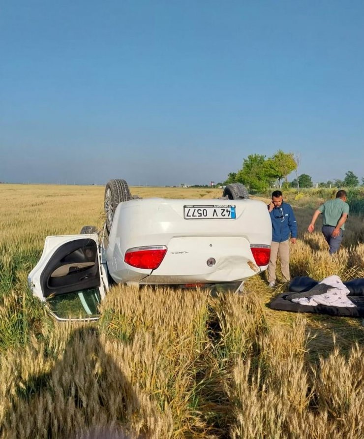 Kontrolden çıkan otomobil buğday tarlasına devrildi: 2’si çocuk 4 yaralı