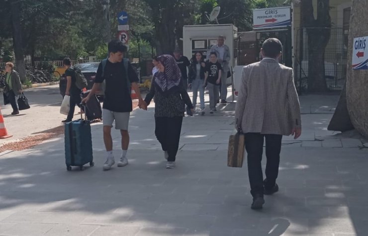 Eskişehir Tren Garı’nda bayram tatili hareketliliği