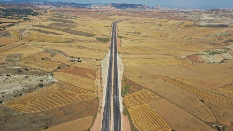 Ankara-Nallıhan bölünmüş kara yolunun bir kısmı trafiğe açıldı