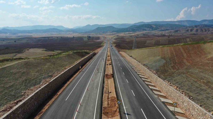 Ankara-Nallıhan bölünmüş kara yolunun bir kısmı trafiğe açıldı