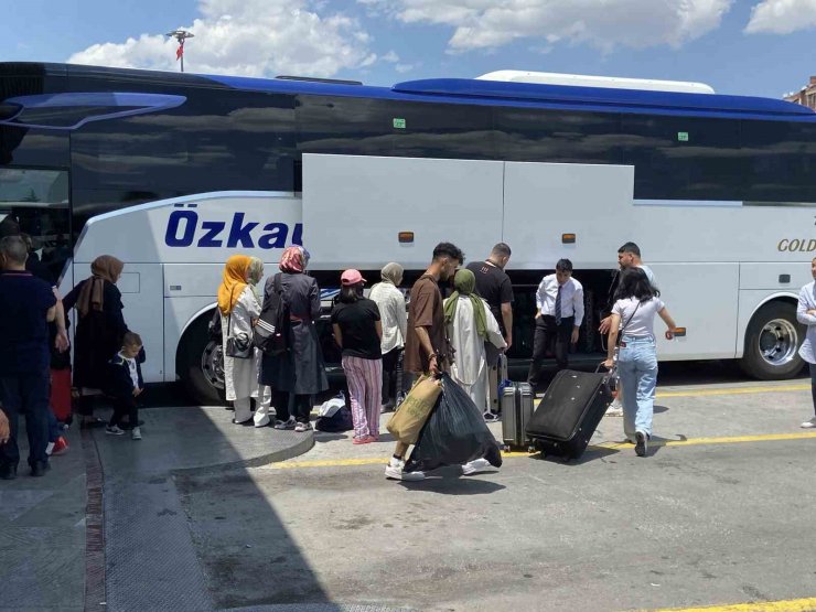 Trafik ekiplerinden yolculara hayat kurtaran uyarı