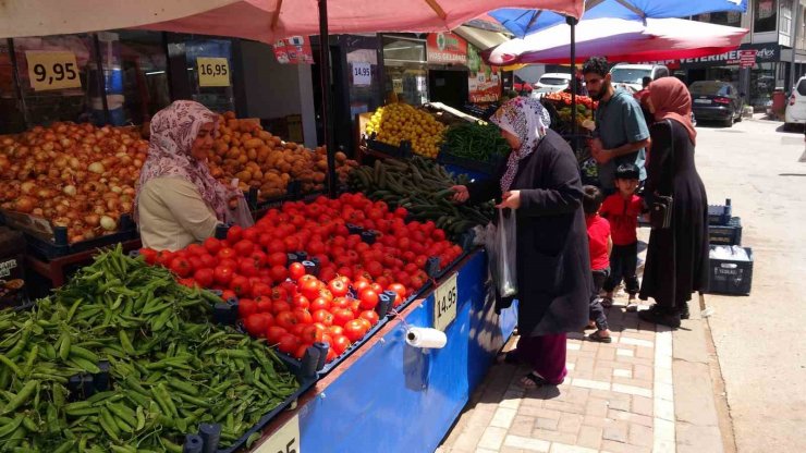 Yozgat’ta Kurban Bayramı öncesi alışveriş yoğunluğu yaşanıyor