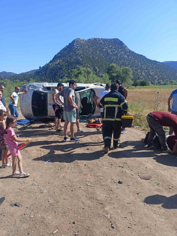 Konya’da mıcıra kapılan otomobil devrildi: 1 ölü, 2 yaralı