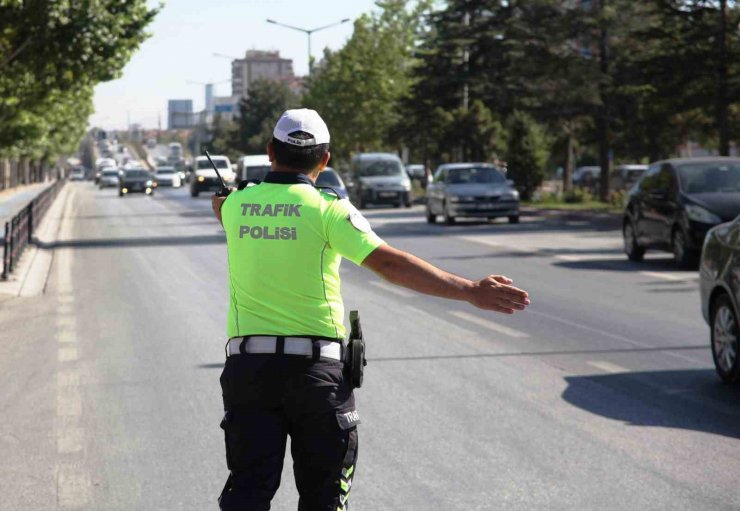 Polis, müşteri kılığına girip ihlalleri tek tek tespit etti