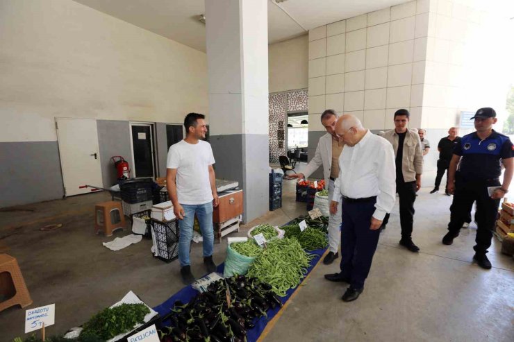 Yenimahalle’de ’Köylü ve El Emeği Pazarı’ açıldı