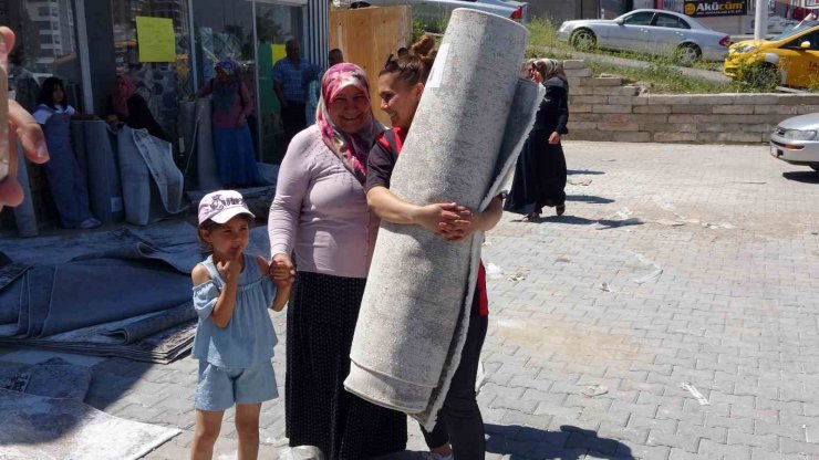 Yozgat’ta ucuz halı satışı yoğunluğa neden oldu