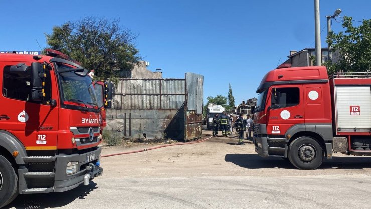 Önce alev alev yandı, sonra bomba gibi patladı