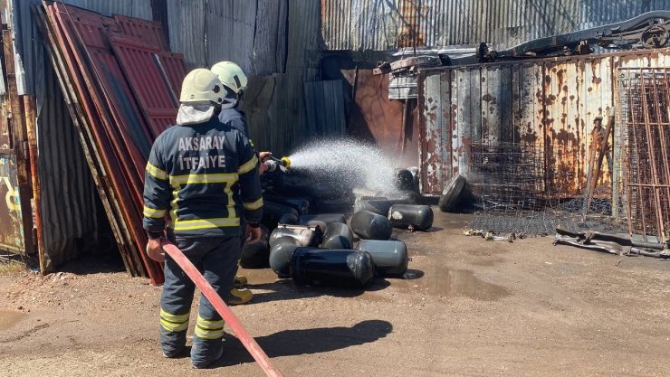 Önce alev alev yandı, sonra bomba gibi patladı