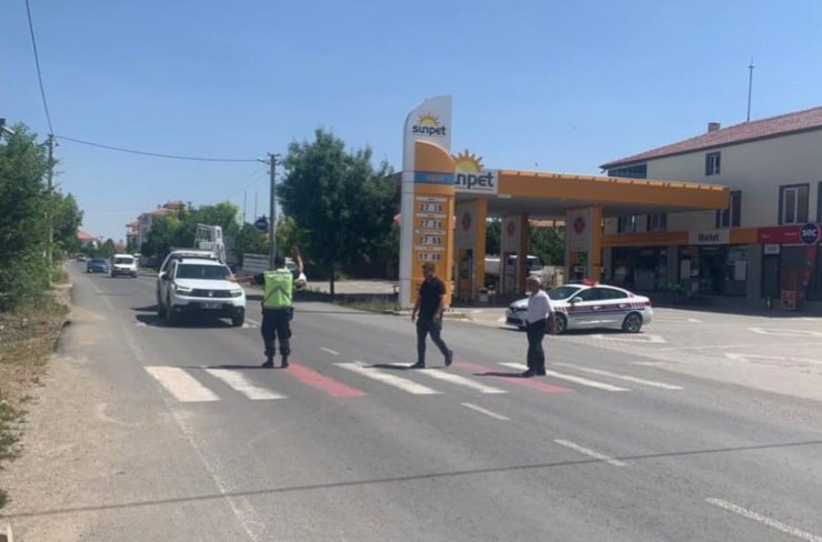 Aksaray jandarmadan “Yaya Önceliği” uygulaması