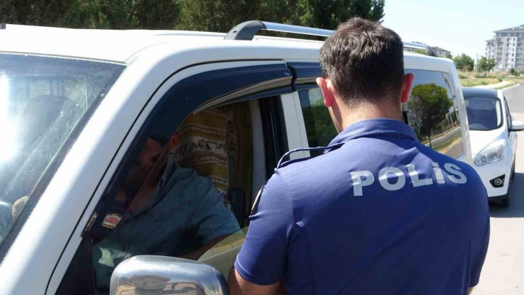 Aksaray’da asayiş ve trafik uygulamaları gündüz de devam ediyor