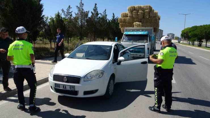 Aksaray’da asayiş ve trafik uygulamaları gündüz de devam ediyor