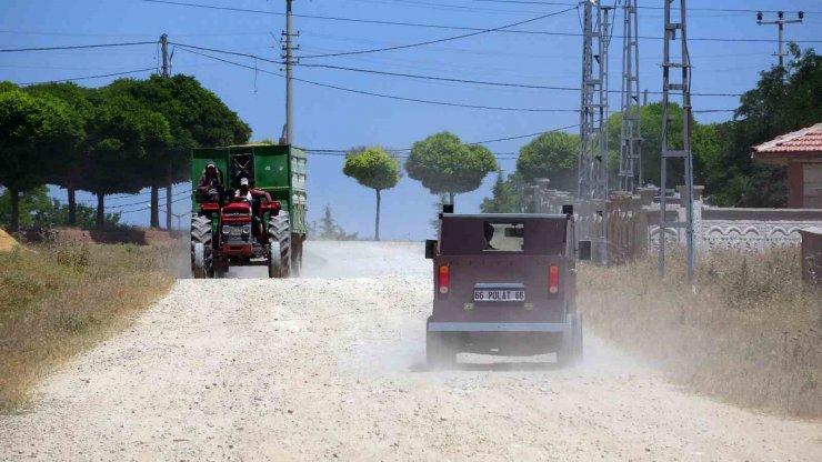 Hurda malzemelerle yaptı, 50 bin liraya mal ettiği kamyoneti saatte 110 kilometre hıza ulaşıyor