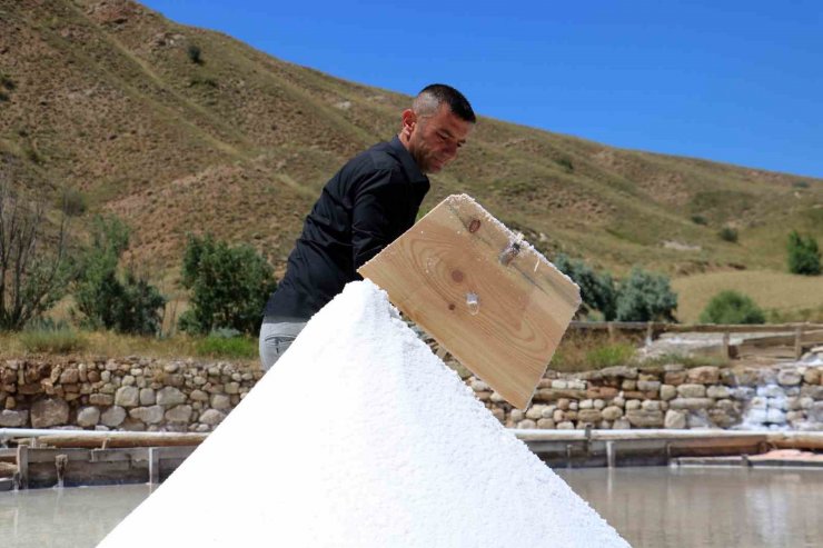 Yağmur yağışları tuz hasadının düşüşüne neden oldu