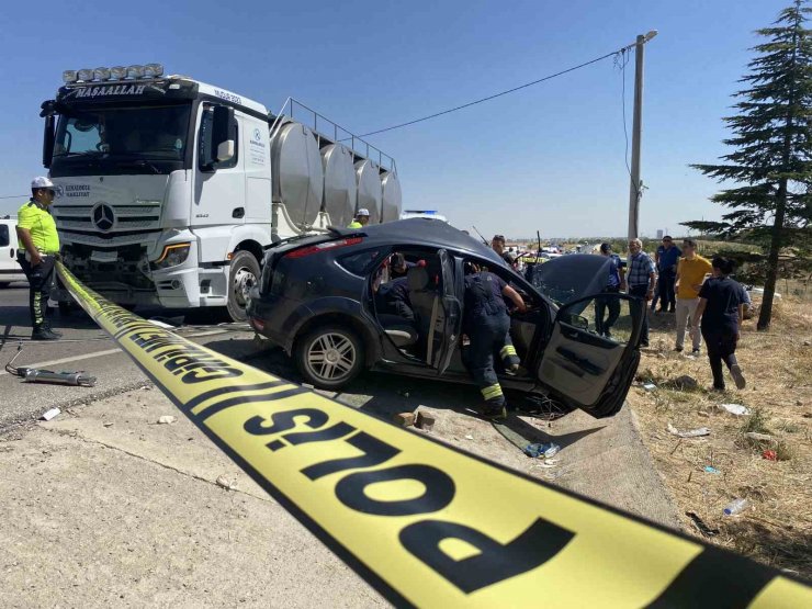 Cenaze dönüş yolunda kaza: 1 ölü, 3 yaralı