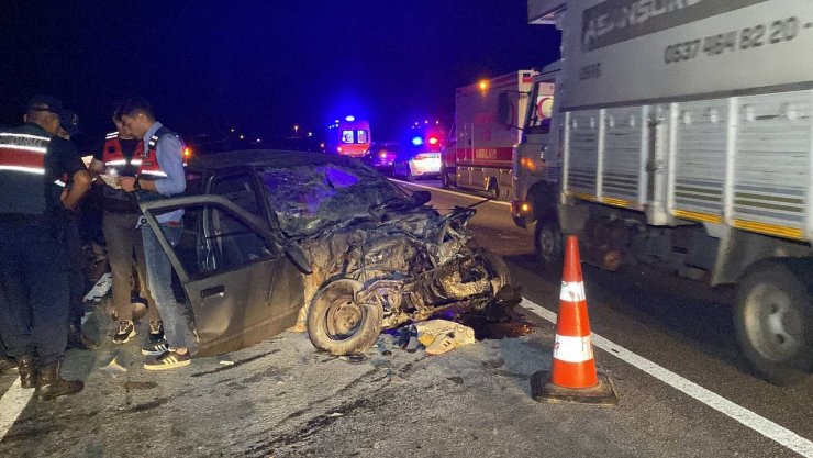 Aksaray’da zincirleme trafik kazası: 2 ölü, 12 yaralı