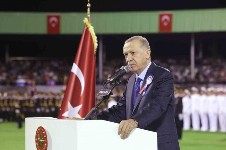 Cumhurbaşkanı Erdoğan: “Teröristler Türk adaletine teslim olacaklar ya da devletimizin demir yumruğuyla yüzleşeceklerdir.”