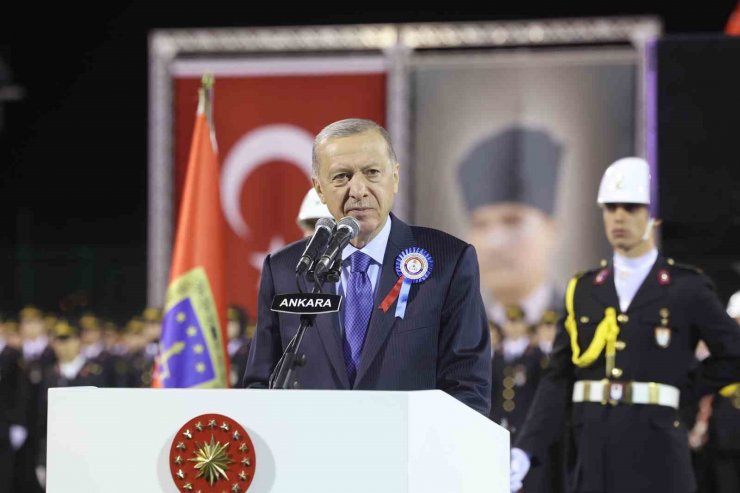 Cumhurbaşkanı Erdoğan: “Teröristler Türk adaletine teslim olacaklar ya da devletimizin demir yumruğuyla yüzleşeceklerdir.”