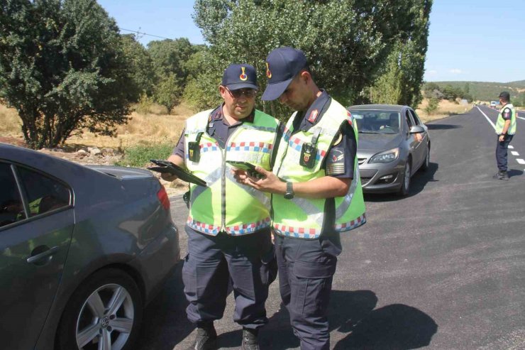 Jandarma yeni Konya Antalya Kara yolunda dron destekli denetimlerini artırdı