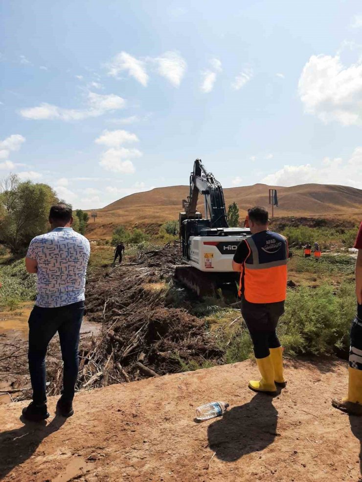 Yaşanan sel sonrası Aksaray Valisinden açıklama