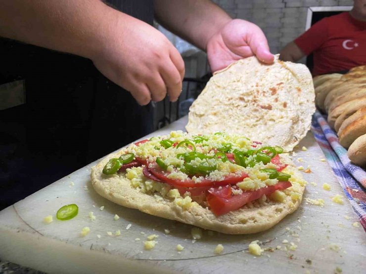 Anadolu’nun pizzası: "Yağ somunu"