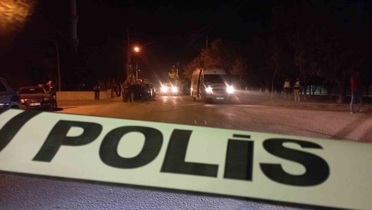 Kavga ihbarına giden polis ekibine ateş açıldı