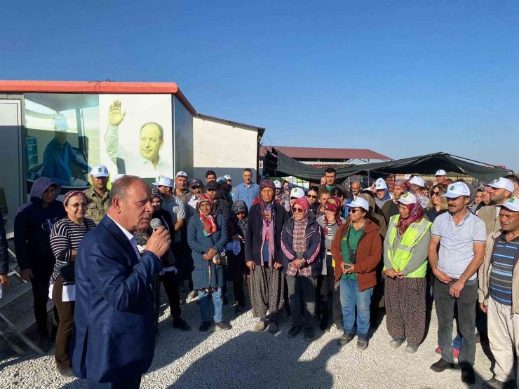 Ereğli Belediyesi salçalık biber dağıttı