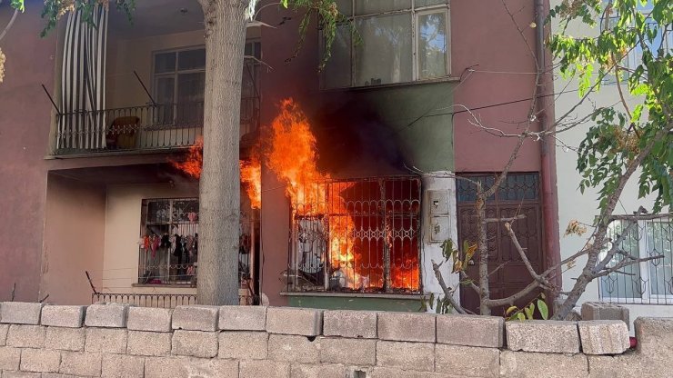 Yangında dolaba saklanan 4 yaşındaki kız çocuğu can verdi