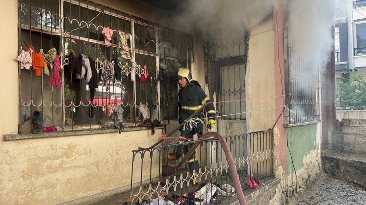 Yangında dolaba saklanan 4 yaşındaki kız çocuğu can verdi