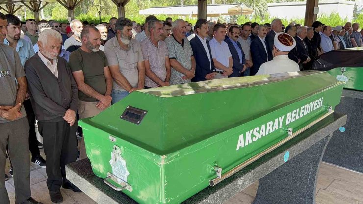 Yangında saklandığı dolapta can veren kız çocuğu son yolculuğuna uğurlandı