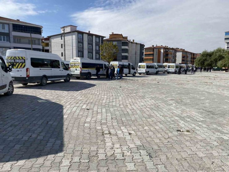 Kulu’da öğrenci taşımacılığı yapan servis araçları denetlendi