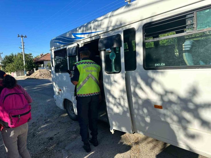 Okul servislerine jandarma denetimi