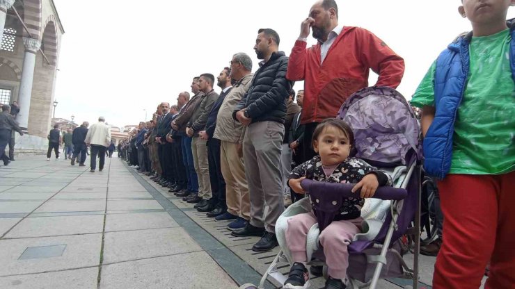 Konya’da Filistin’de hayatını kaybedenler için gıyabi cenaze namazı kılındı