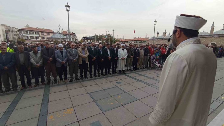 Konya’da Filistin’de hayatını kaybedenler için gıyabi cenaze namazı kılındı