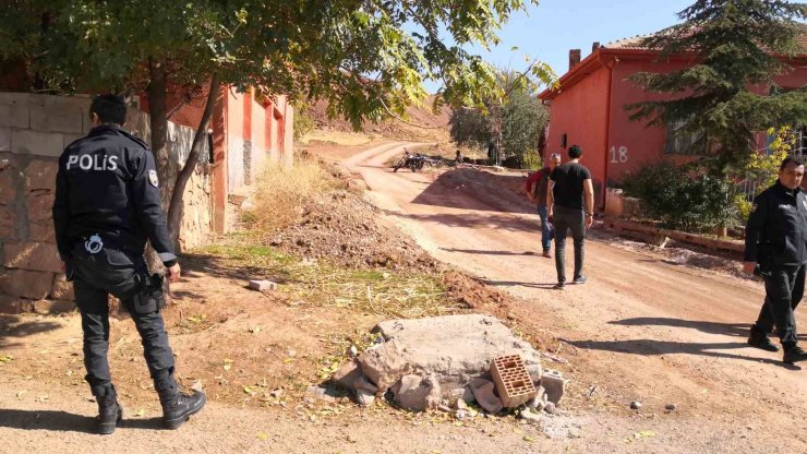 Havaya ateş eden şahsı uyarınca bacağından vuruldu