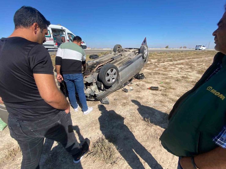 Aksaray’da otomobil takla attı: 1’i çocuk 3 yaralı