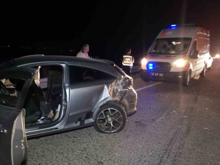 Aksaray’da minibüs otomobile arkadan çarptı: 5 yaralı