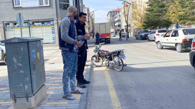 Okuldan çıkan çocuğa motosiklet çarptı